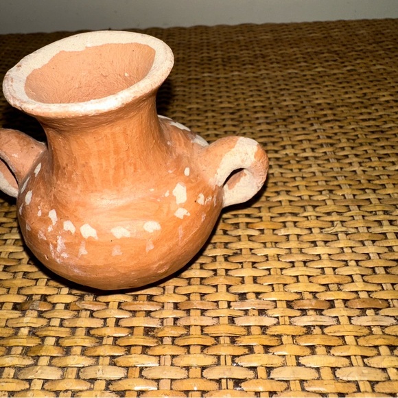 Primitive Style Small Hand Painted Spotted Clay Jug Handles 2.5" Tall Brown - Picture 4 of 8